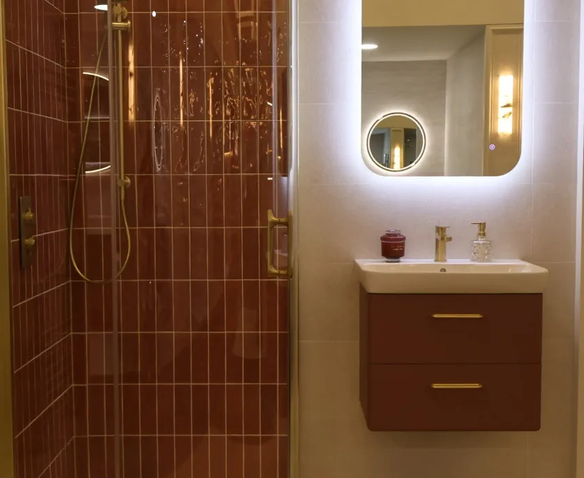 Warm Colour with a Contemporary Finish
